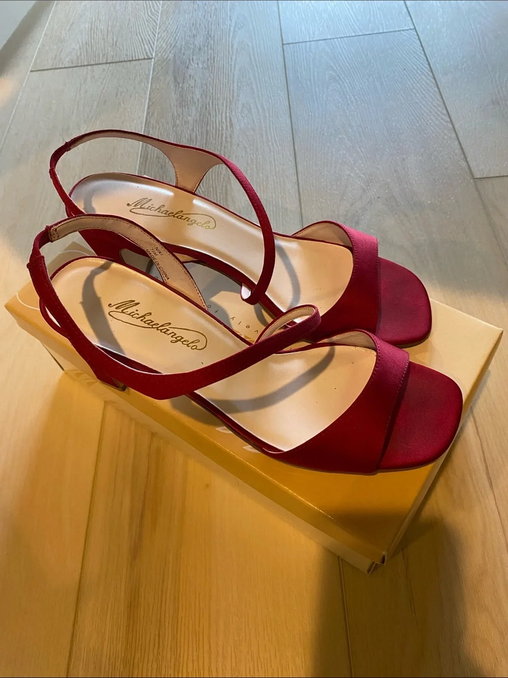 Michaelangelo Apple Red David’s Bridal Satin Slingback Heels - Size 8